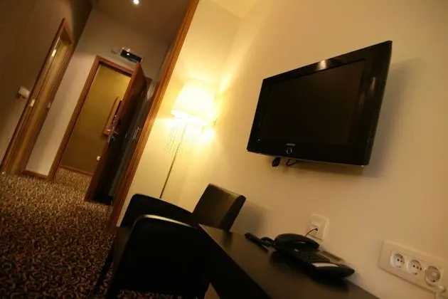 Deluxe İki Ayrı Yataklı Oda, 1 Yatak Odası, Engellilere Uygun, Bahçe Manzaralı