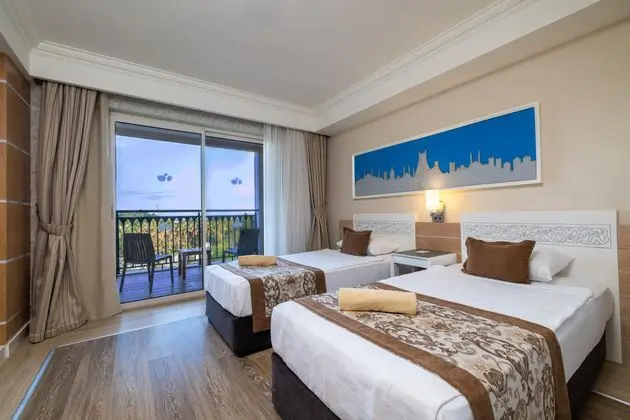 https://images.etstur.com/imgproxy/resize/2560x1440/files/images/hotelImages/etsrooms/524/Crystal_Sunset_Pearl_Collection_20260211110851_2.jpg