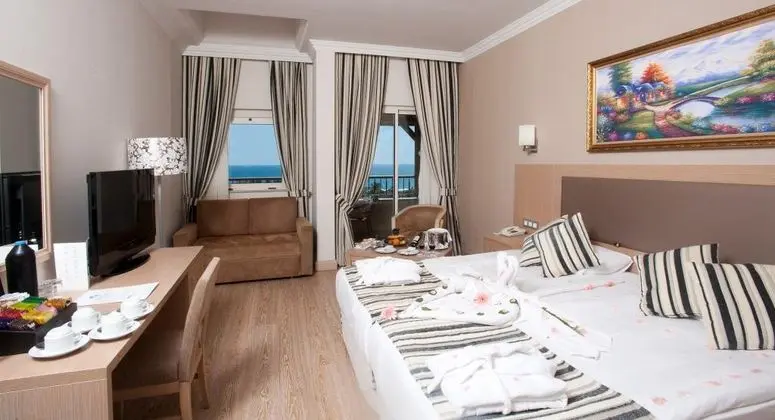 Standart Oda, Kısmi Deniz Manzaralı, Balkonlu