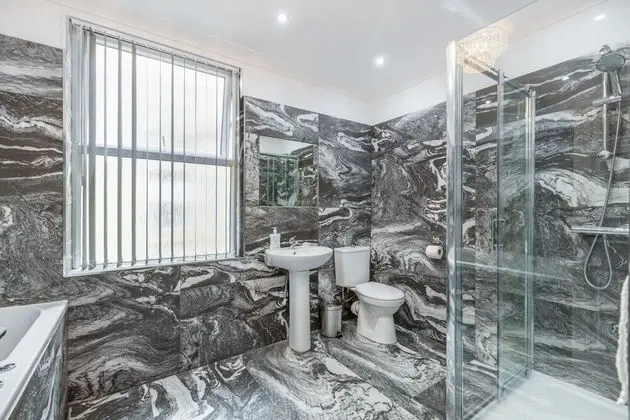 Luxury Ev, Özel Banyo