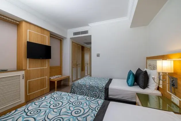 https://images.etstur.com/imgproxy/resize/2560x1440/files/images/hotelImages/etsrooms/521/Crystal_Waterworld_Aqua_Collection_20251130215925_4.jpg