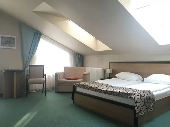 Superior Tek Büyük Yataklı Oda (Attic)