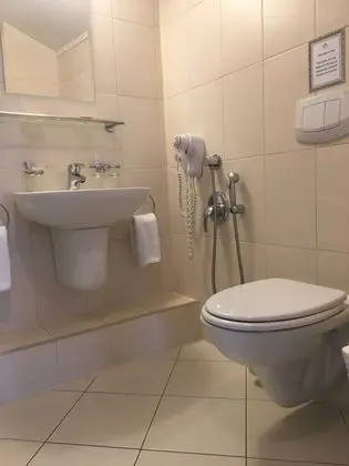 Superior Tek Büyük Yataklı Oda (Attic)