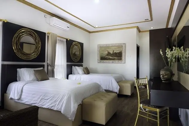 Villa (12 Bedrooms)