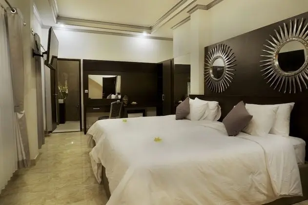 Villa (12 Bedrooms)