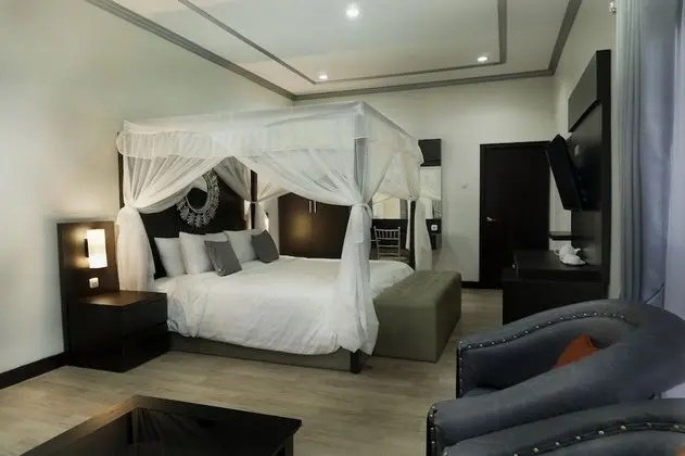 Villa (12 Bedrooms)