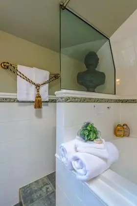 Luxury Süit, 1 Büyük (Queen) Boy Yatak, Şehir Manzaralı, Deniz Üstü (Patio & Double Jacuzzi)