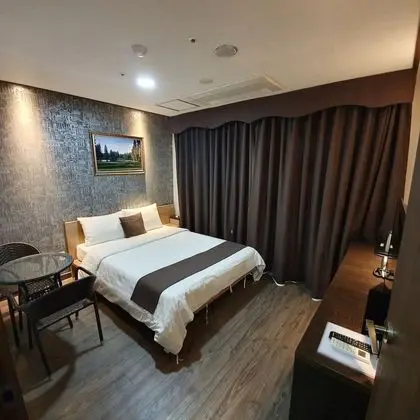 Deluxe Tek Büyük Yataklı Oda