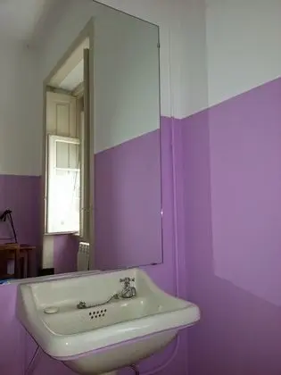 Tek Büyük Yataklı Oda, Ortak Banyo