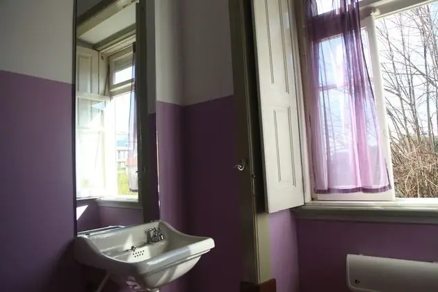 Tek Büyük Yataklı Oda, Ortak Banyo