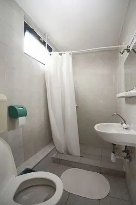 Dört Kişilik Oda, Özel Banyo