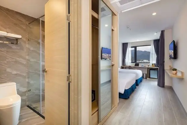 Superior Oda, Balkon, Şehir Manzaralı