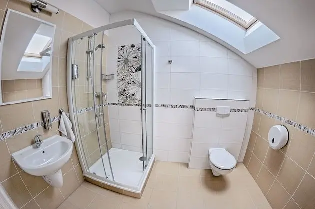 2. Double Room, 1 Double Bed, Private Bathroom