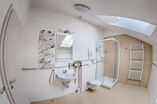 2. Double Room, 1 Double Bed, Private Bathroom