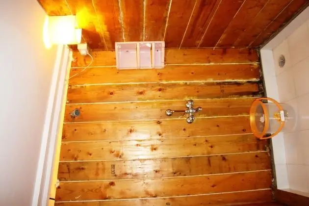 Standard Oda (Non A/C)