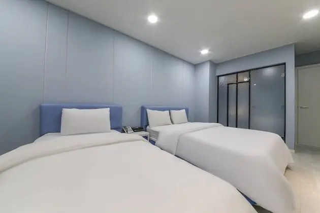 Standard İki Ayrı Yataklı Oda (Extra Duvet cost KRW 20,000)