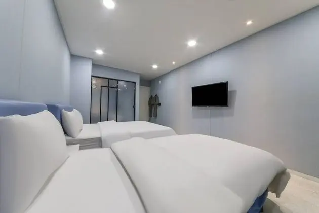 Standard İki Ayrı Yataklı Oda (Extra Duvet cost KRW 20,000)