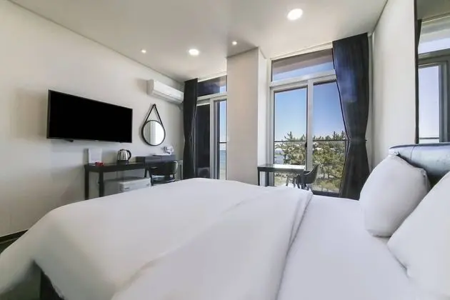 Standard Oda, Okyanus Manzaralı (Extra Duvet cost KRW 20,000)