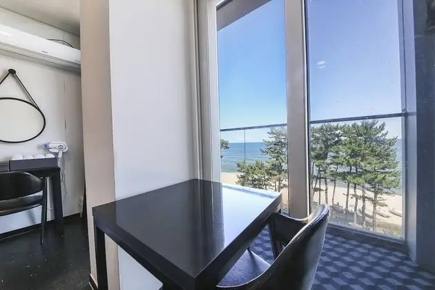 Standard Oda, Okyanus Manzaralı (Extra Duvet cost KRW 20,000)