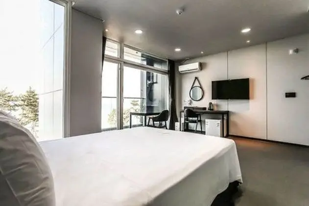 VIP Room, Ocean View (Extra Duvet cost KRW10,000, Mixed Gender not allowed for more than 3)