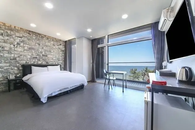 VIP Room, Ocean View (Extra Duvet cost KRW10,000, Mixed Gender not allowed for more than 3)