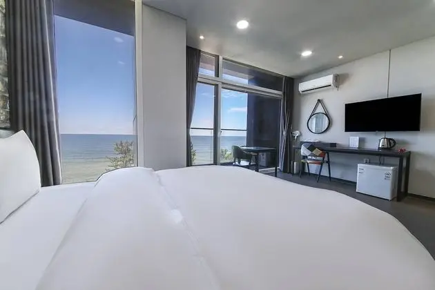 VIP Room, Ocean View (Extra Duvet cost KRW10,000, Mixed Gender not allowed for more than 3)