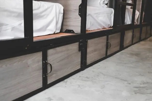 Standard Ortak Ranzalı Oda, Sadece kadınlar için, Sigara İçilmez, Şehir Manzaralı