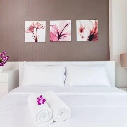 1 Bedroom with kitchenette