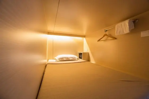 Private 6 beds (Share Bathroom)