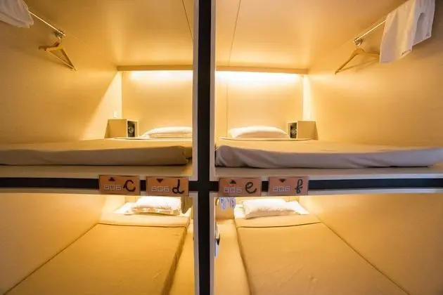 Private 6 beds (Share Bathroom)