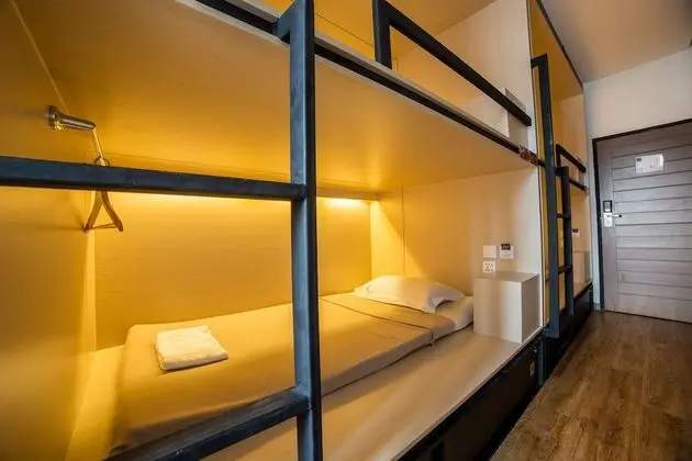 Private 6 beds (Share Bathroom)