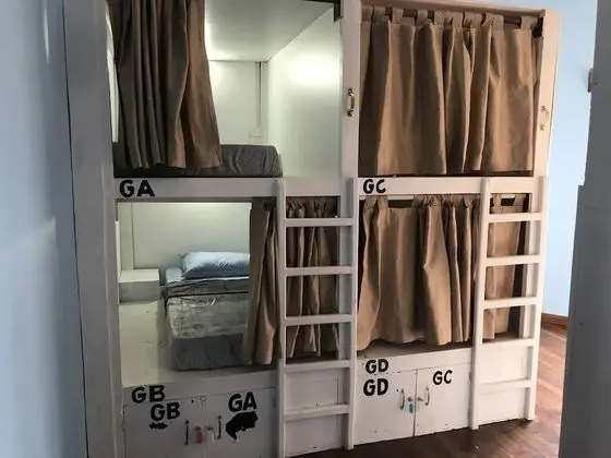 Ortak Ranzalı Oda, Sadece kadınlar için (16 People)