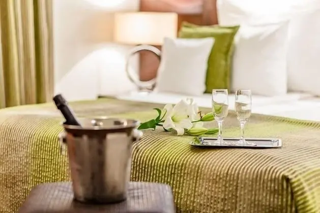 Superior Tek Büyük veya İki Ayrı Yataklı Oda