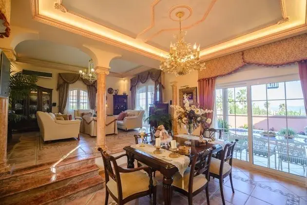 Villa, 4 Yatak Odası, Kişiye Özel Havuzlu