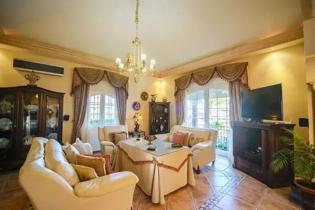 Villa, 4 Yatak Odası, Kişiye Özel Havuzlu