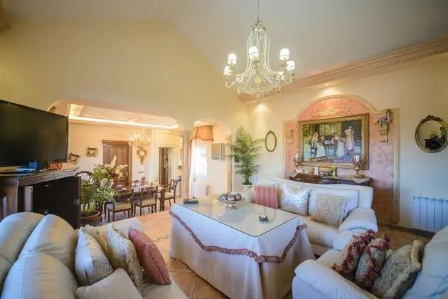 Villa, 4 Yatak Odası, Kişiye Özel Havuzlu