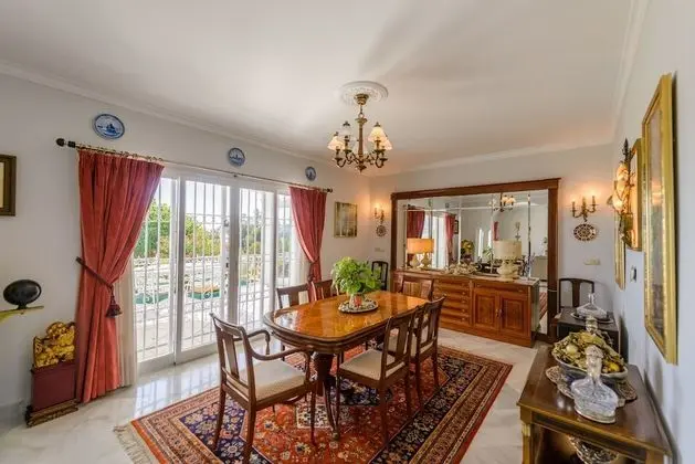 Villa, 5 Yatak Odası, Kişiye Özel Havuzlu