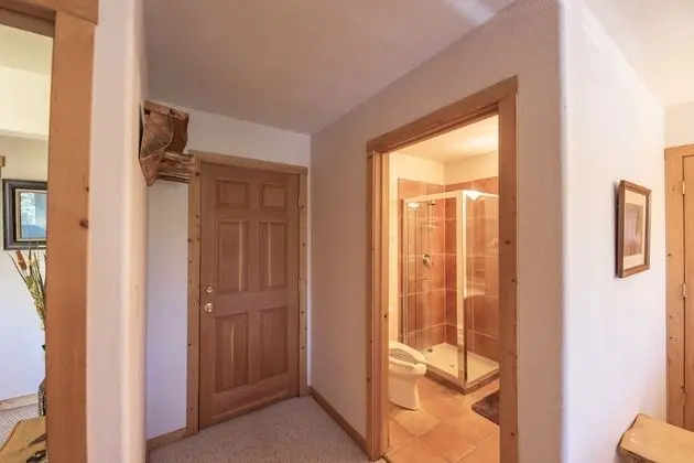 Standard Oda, Birden Çok Yatak, Sigara İçilmez (upstairs private bath)