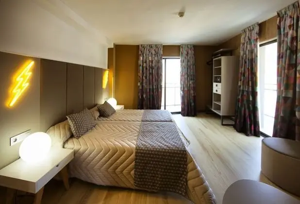 Superior Büyük Yataklı Tek Kişilik Oda, Balkon