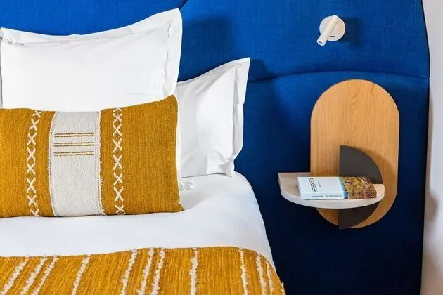 Classic Tek Büyük Yataklı Oda