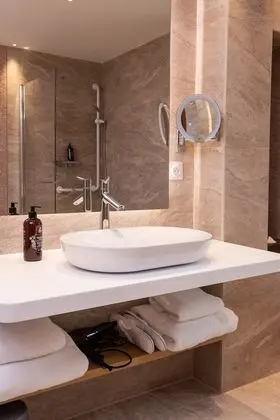 Superior Tek Büyük Yataklı Oda