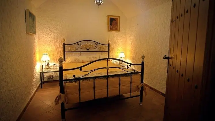 Basic Tek Büyük Yataklı Oda