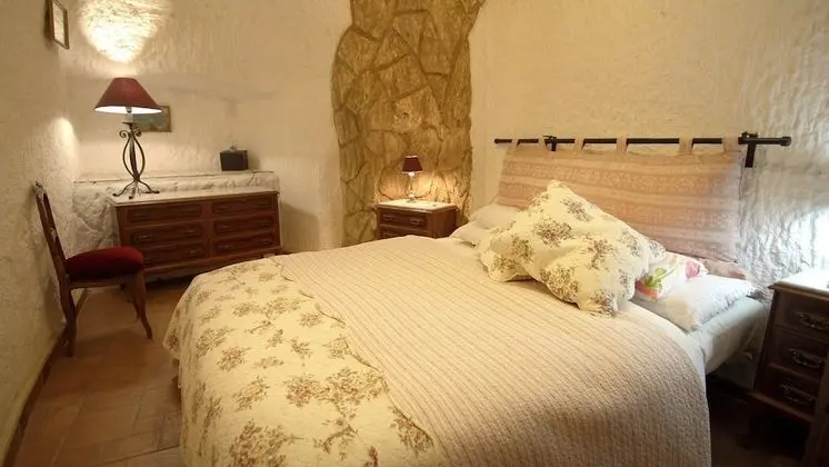 Classic Tek Büyük Yataklı Oda