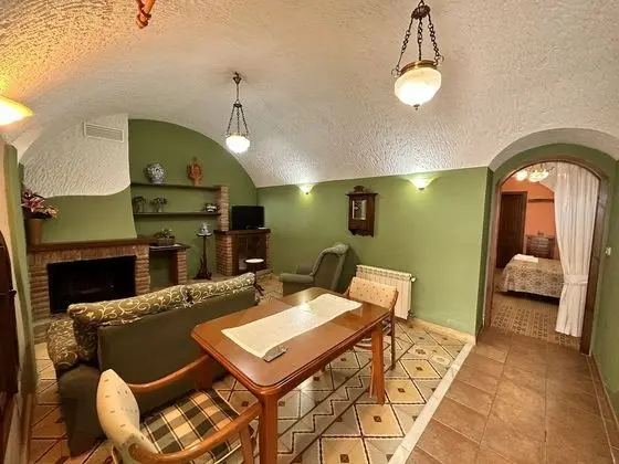 Romantic Apart Daire, 1 Yatak Odası, Şömine, Bahçeli