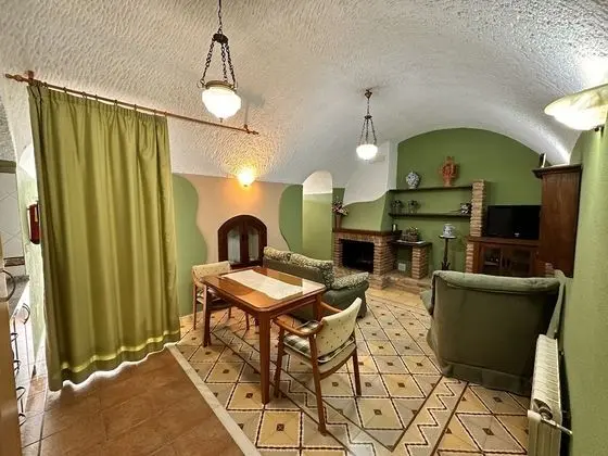 Romantic Apart Daire, 1 Yatak Odası, Şömine, Bahçeli