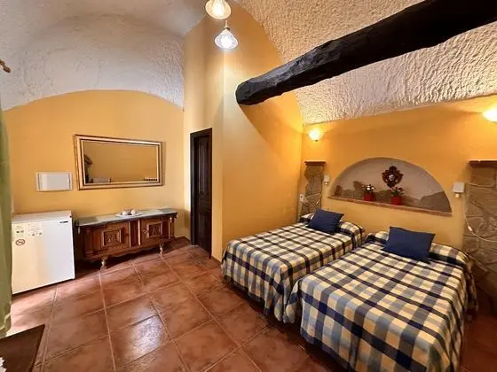 Traditional İki Ayrı Yataklı Oda