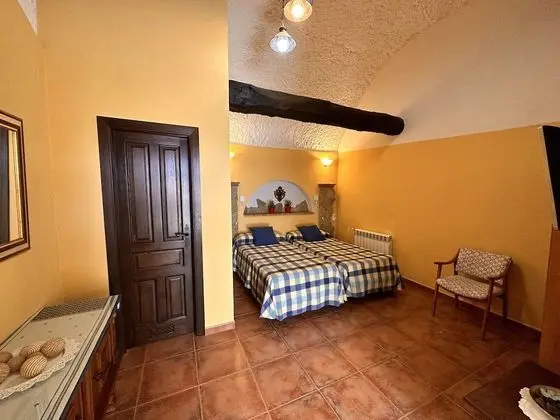 Traditional İki Ayrı Yataklı Oda