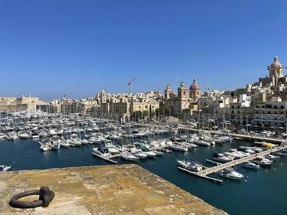 Corner Suite with Harbour View