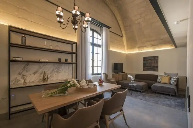 Grand Harbour Suite