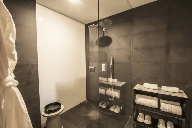 Grand Harbour Suite
